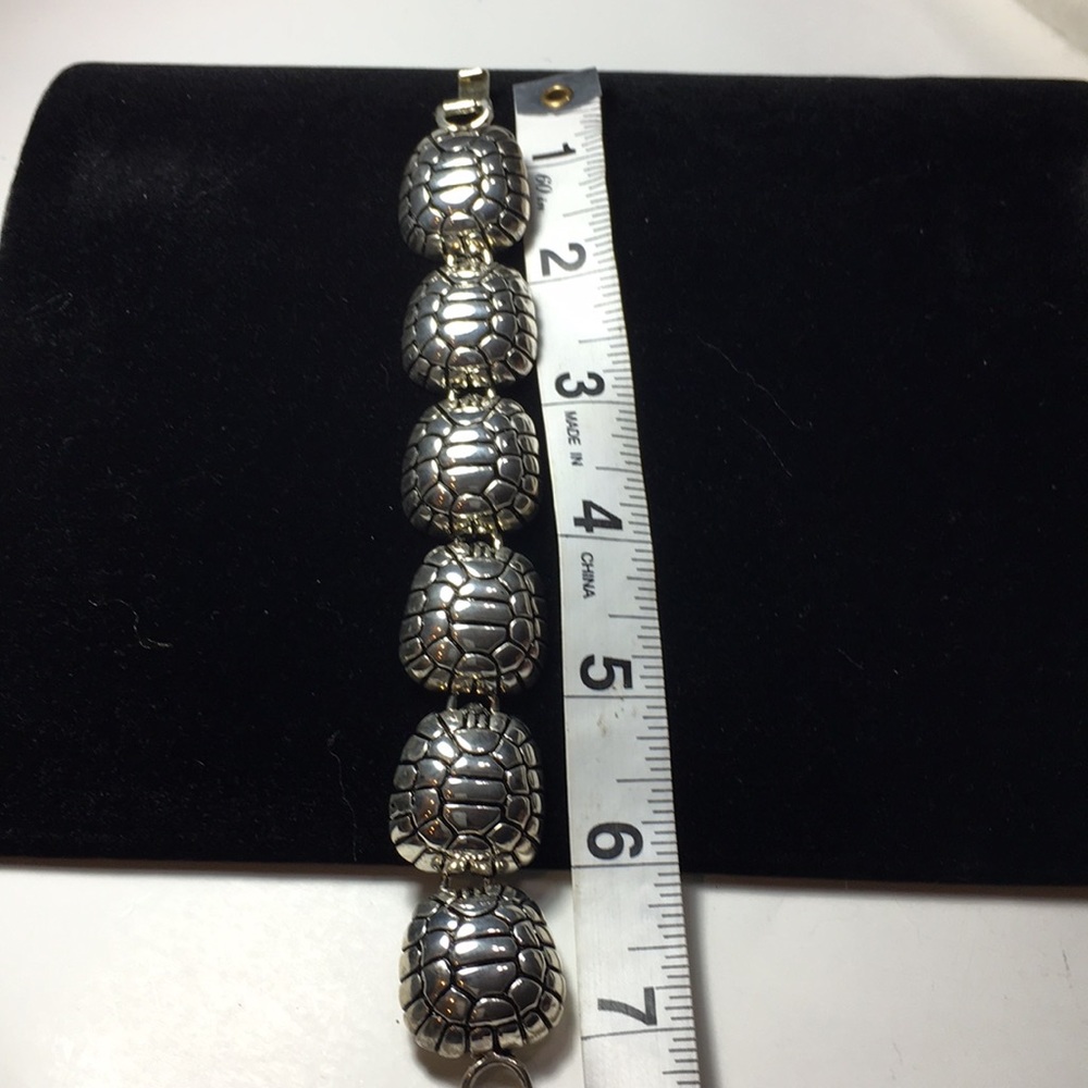 Turtle shell bracelet - Picture 3 of 3